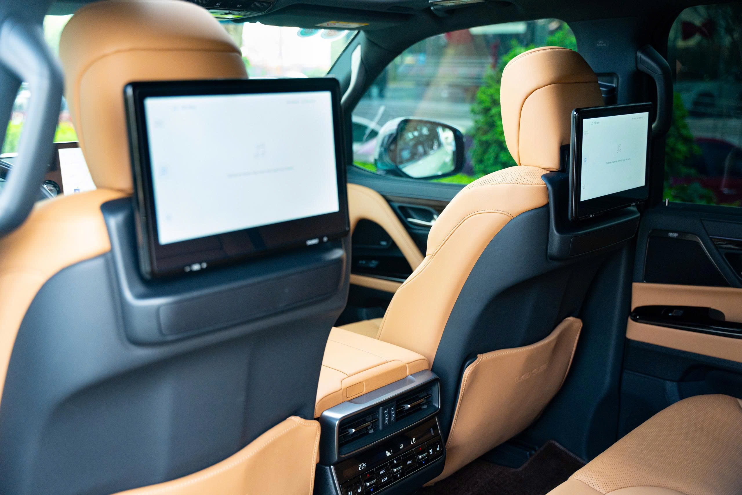 Lexus LX600 Urban 2023a10