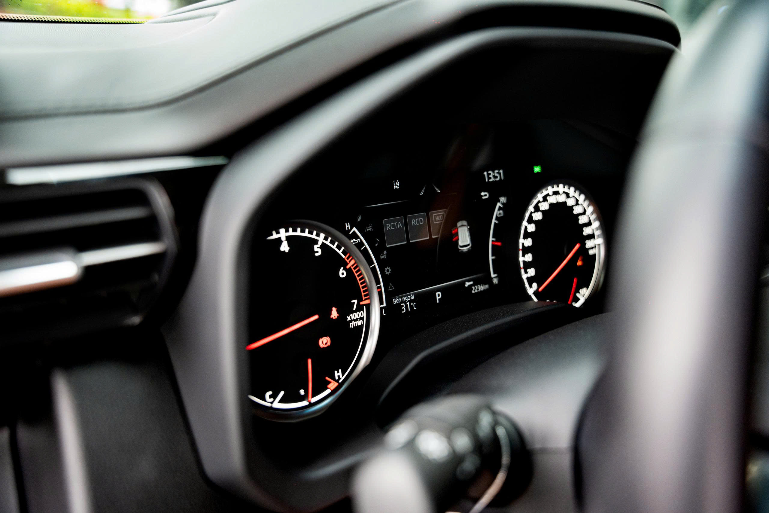 Toyota Land Cruiser LC300 2023a13