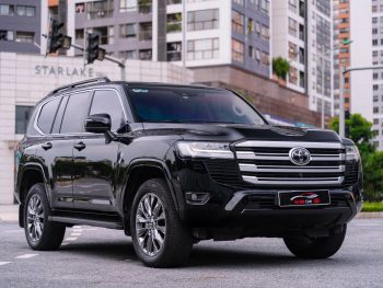 Toyota Landcruiser LC300 2024