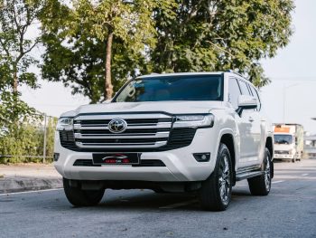 Toyota Land Cruiser LC300