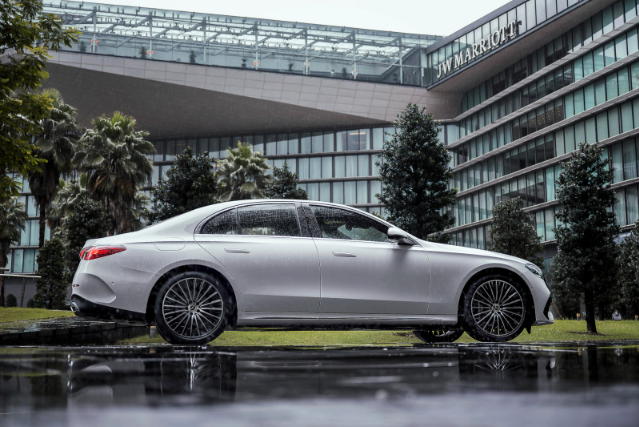 Mercedes-Benz E-Class 2025