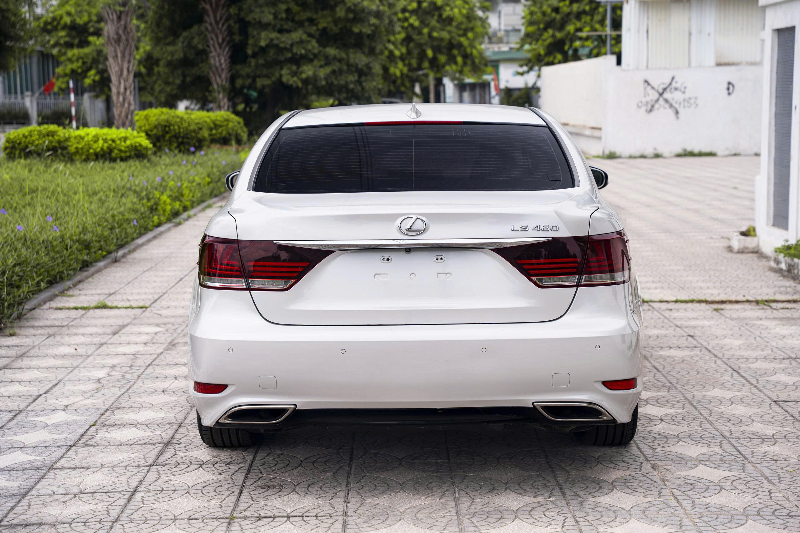 Lexus LS460 2016a4