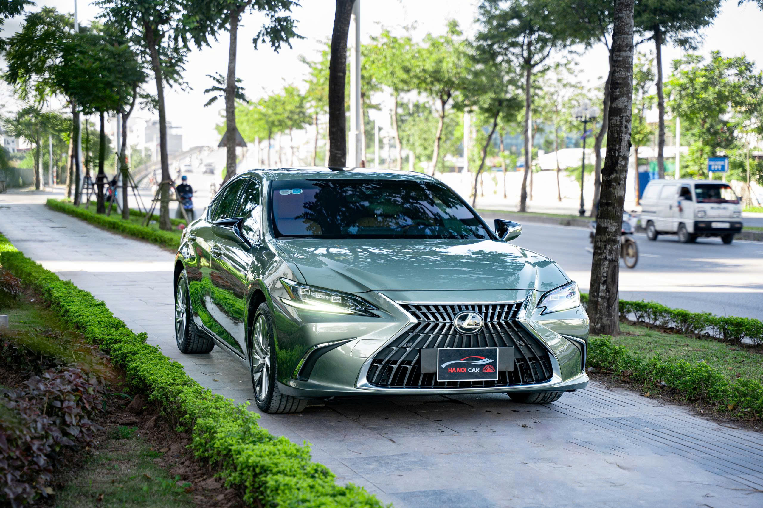 Lexus ES250 2023a3