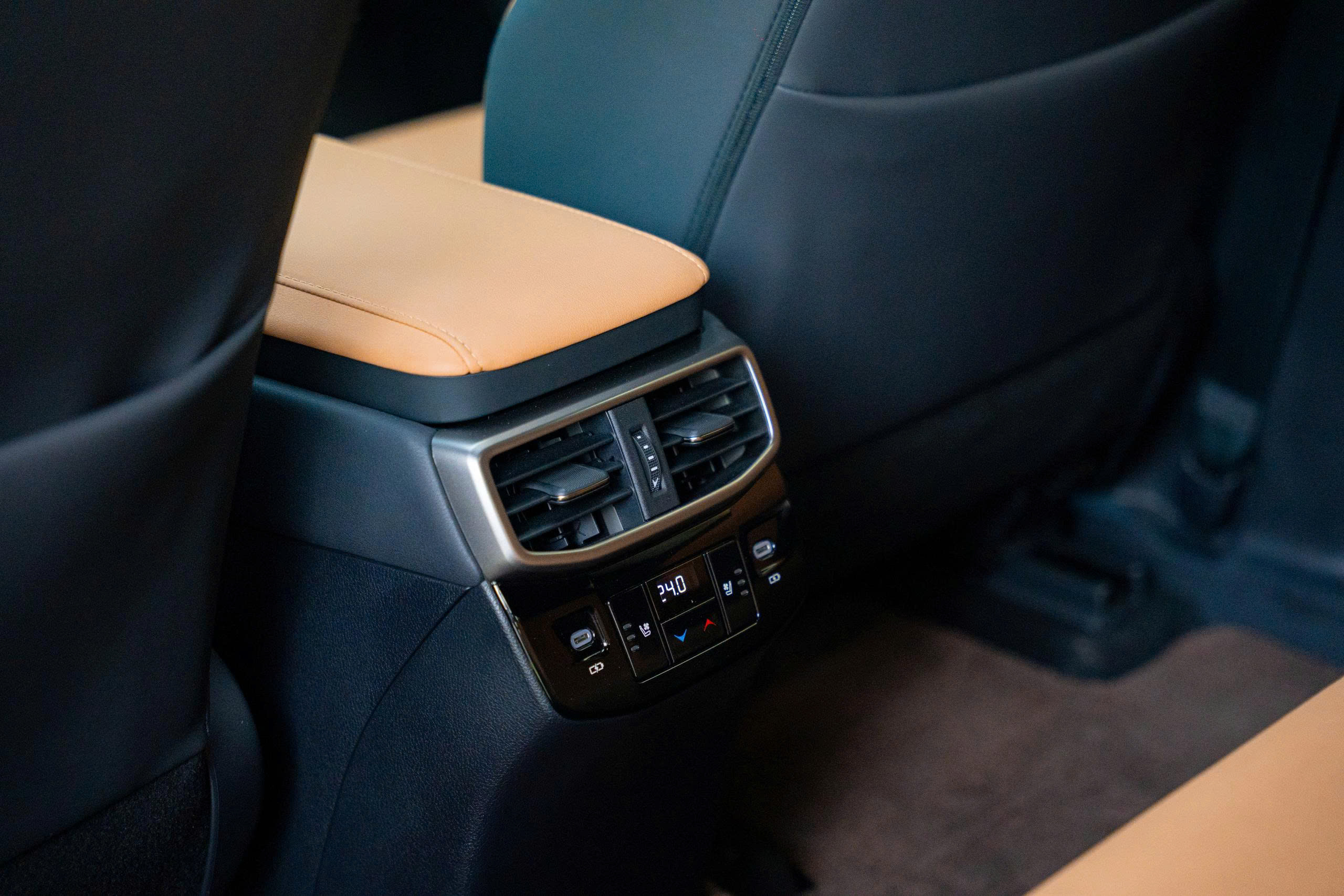 Lexus RX350 Premium 2023a13