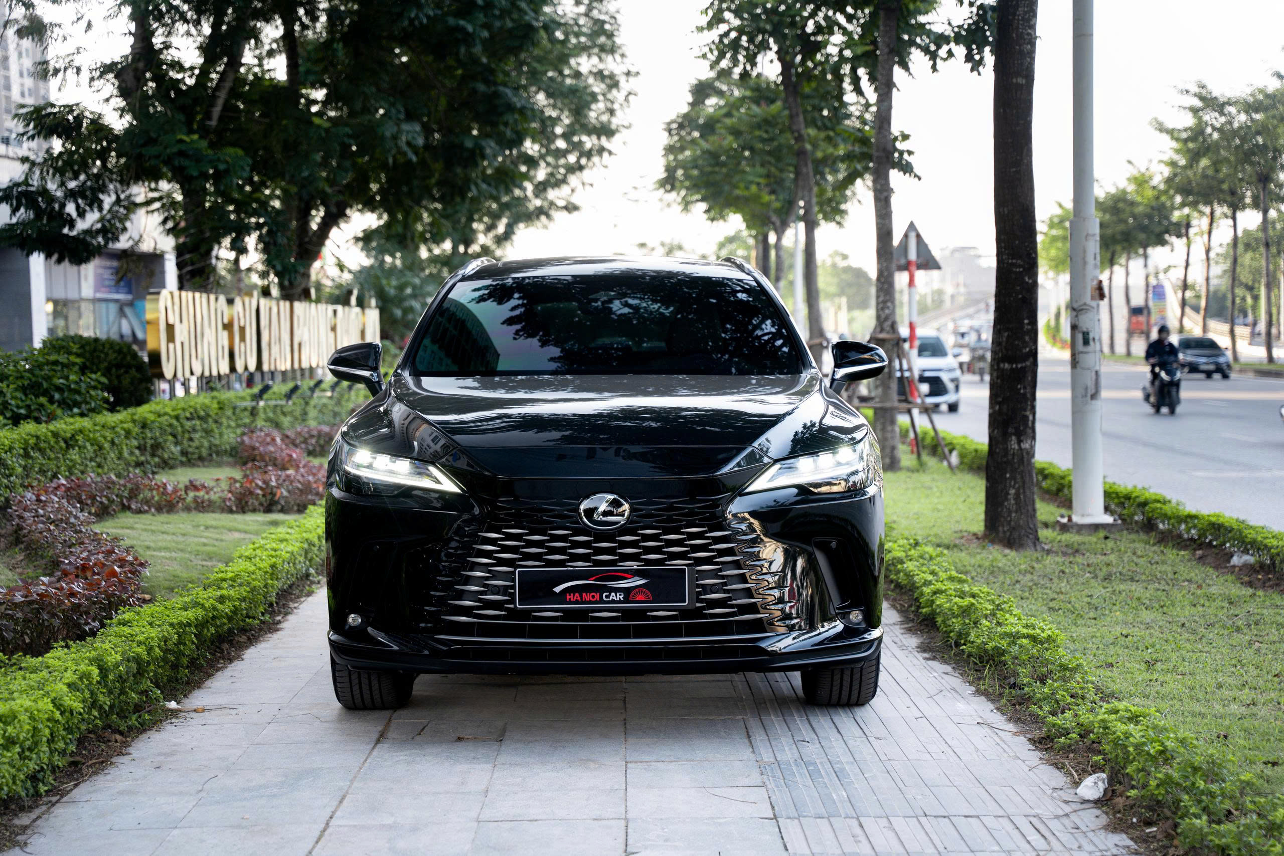 Lexus RX350 Premium 2023a3