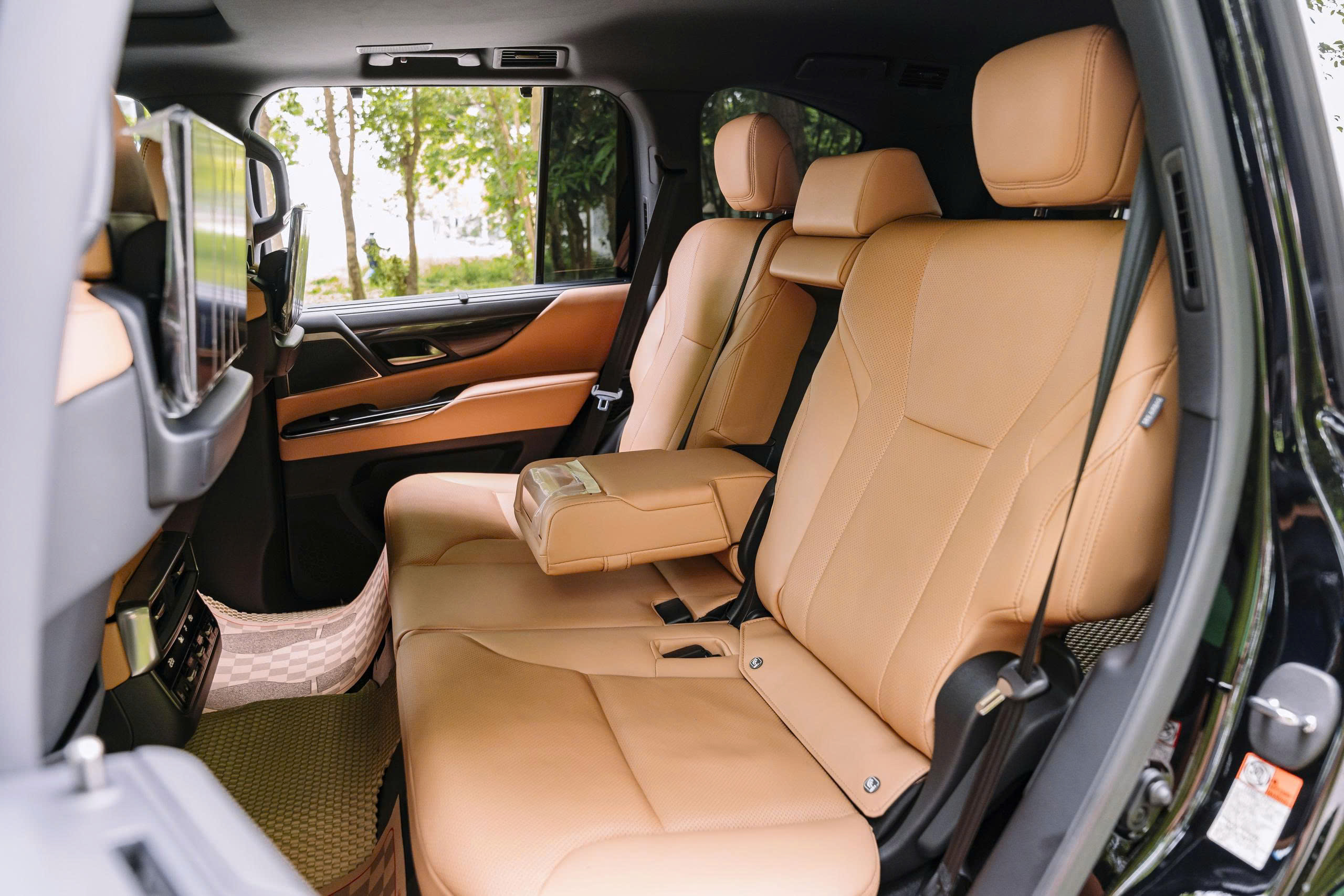 Lexus LX600 URBAN 2024A11