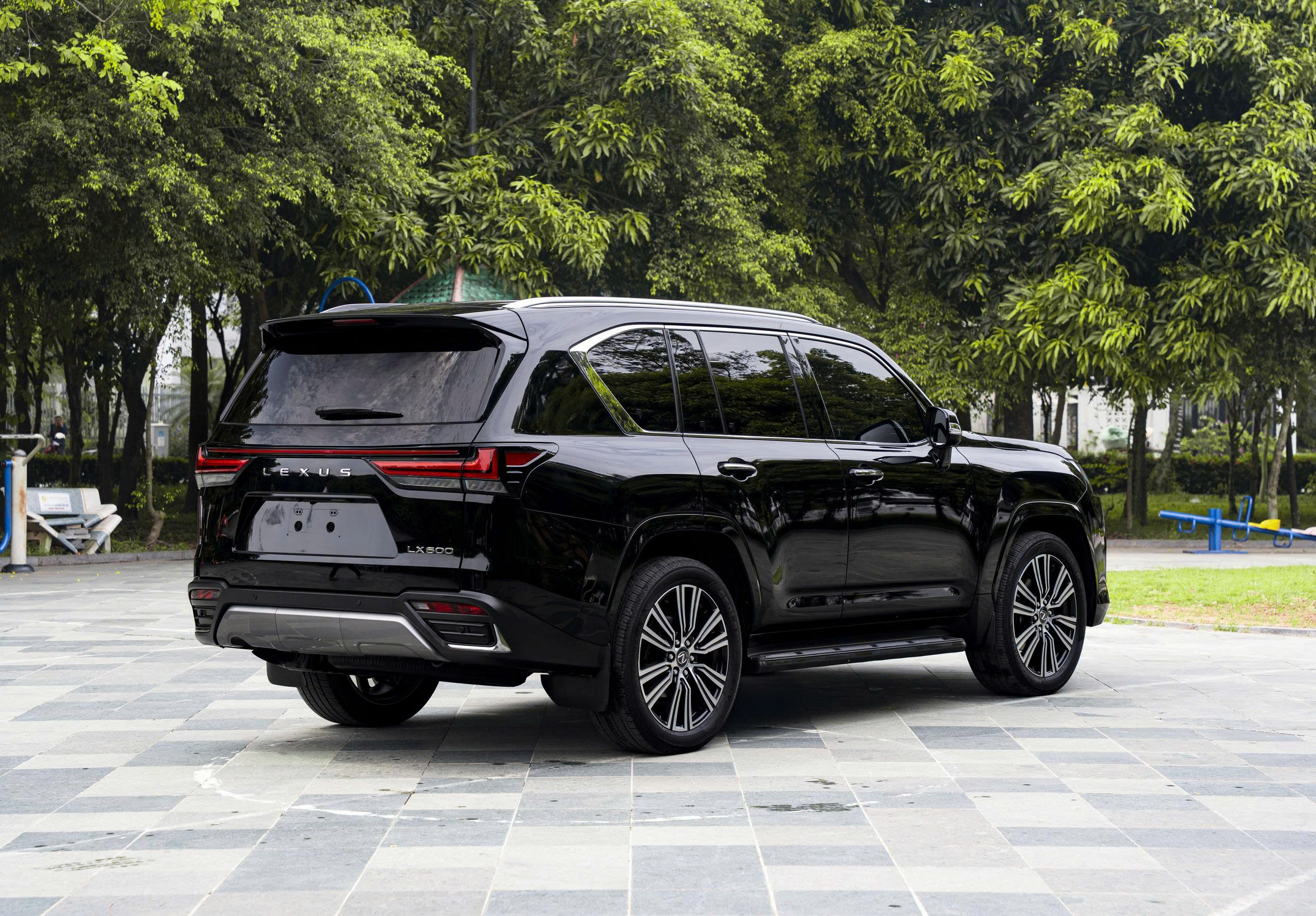 Lexus LX600 URBAN 2024A2