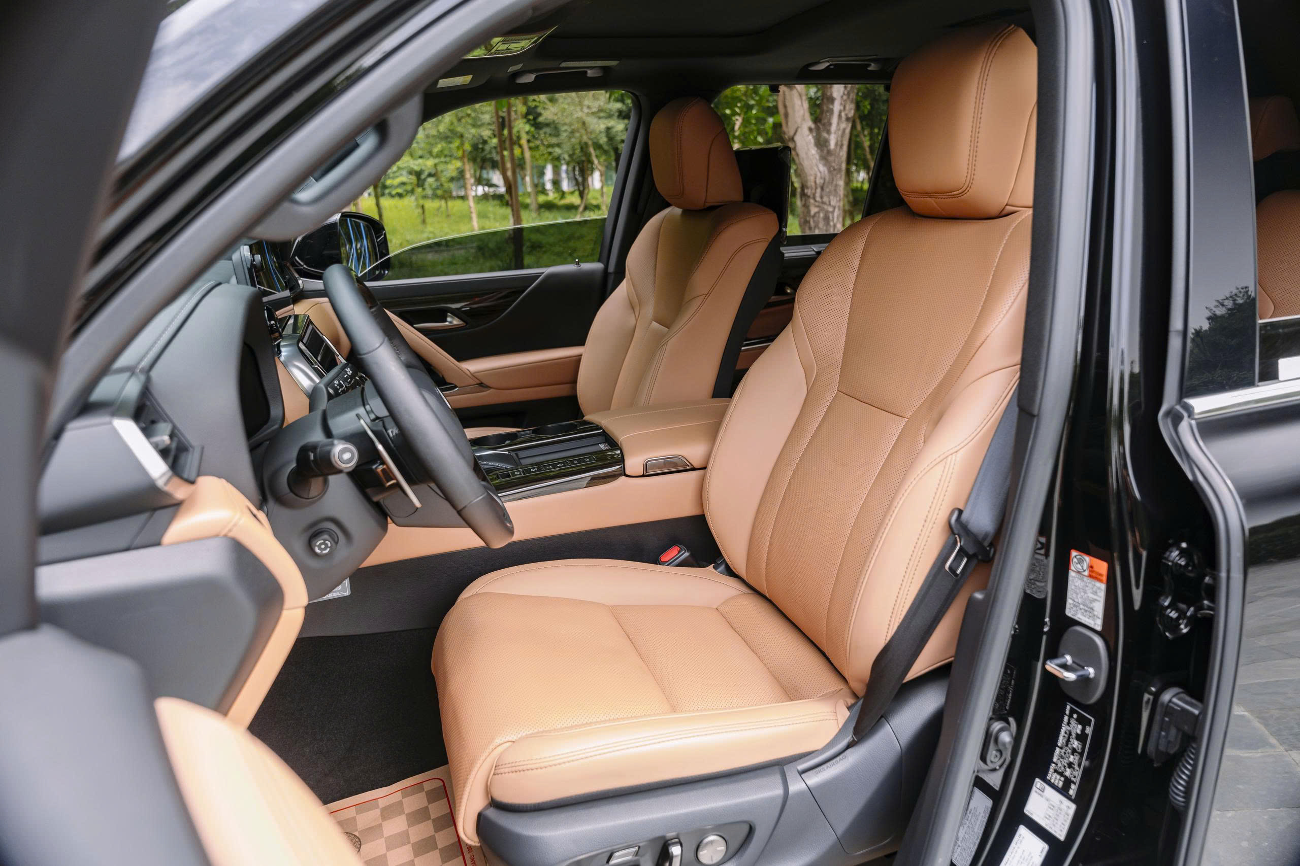 Lexus LX600 URBAN 2024A7