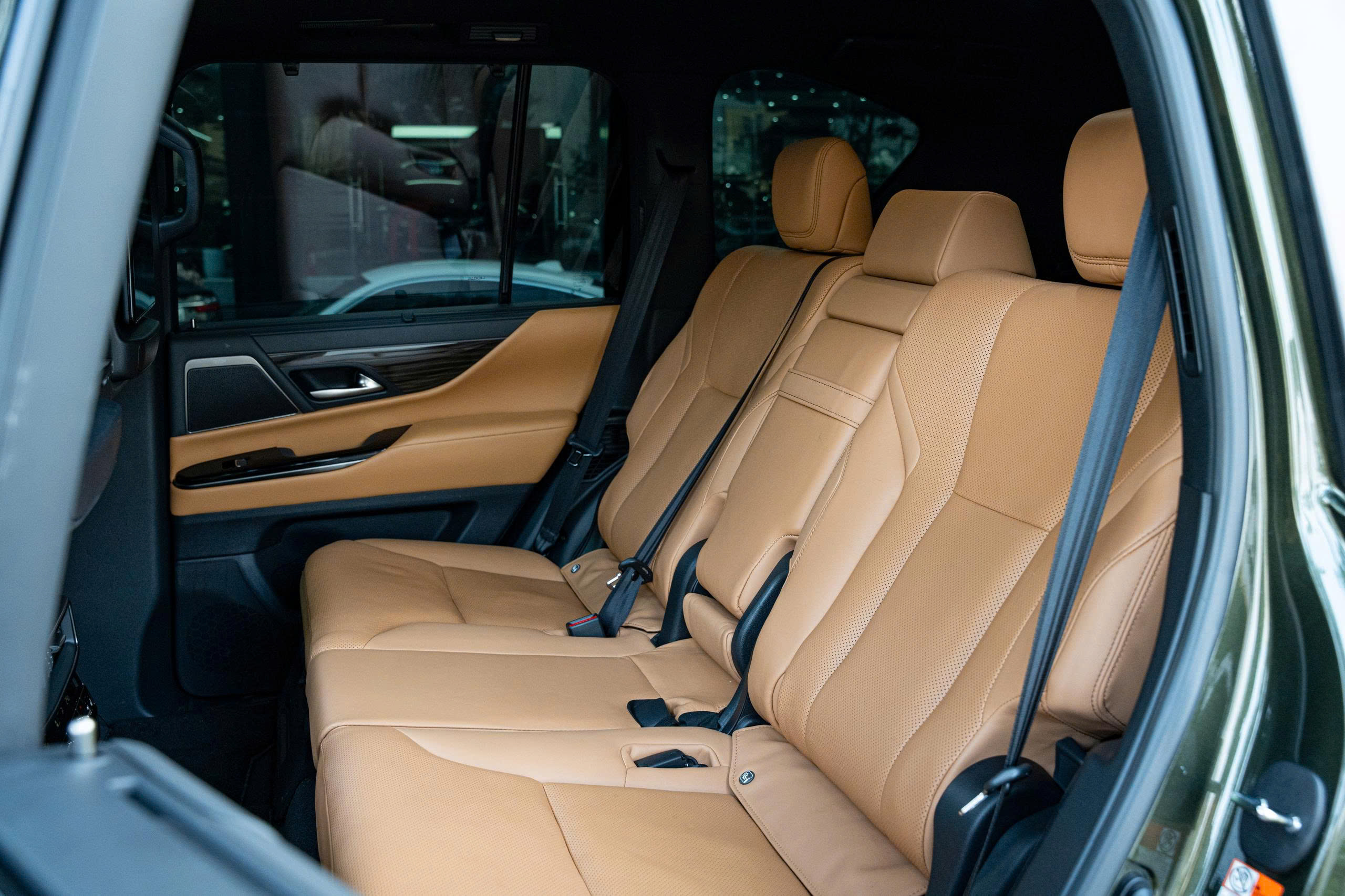 Lexus LX600 Urban 2024a13