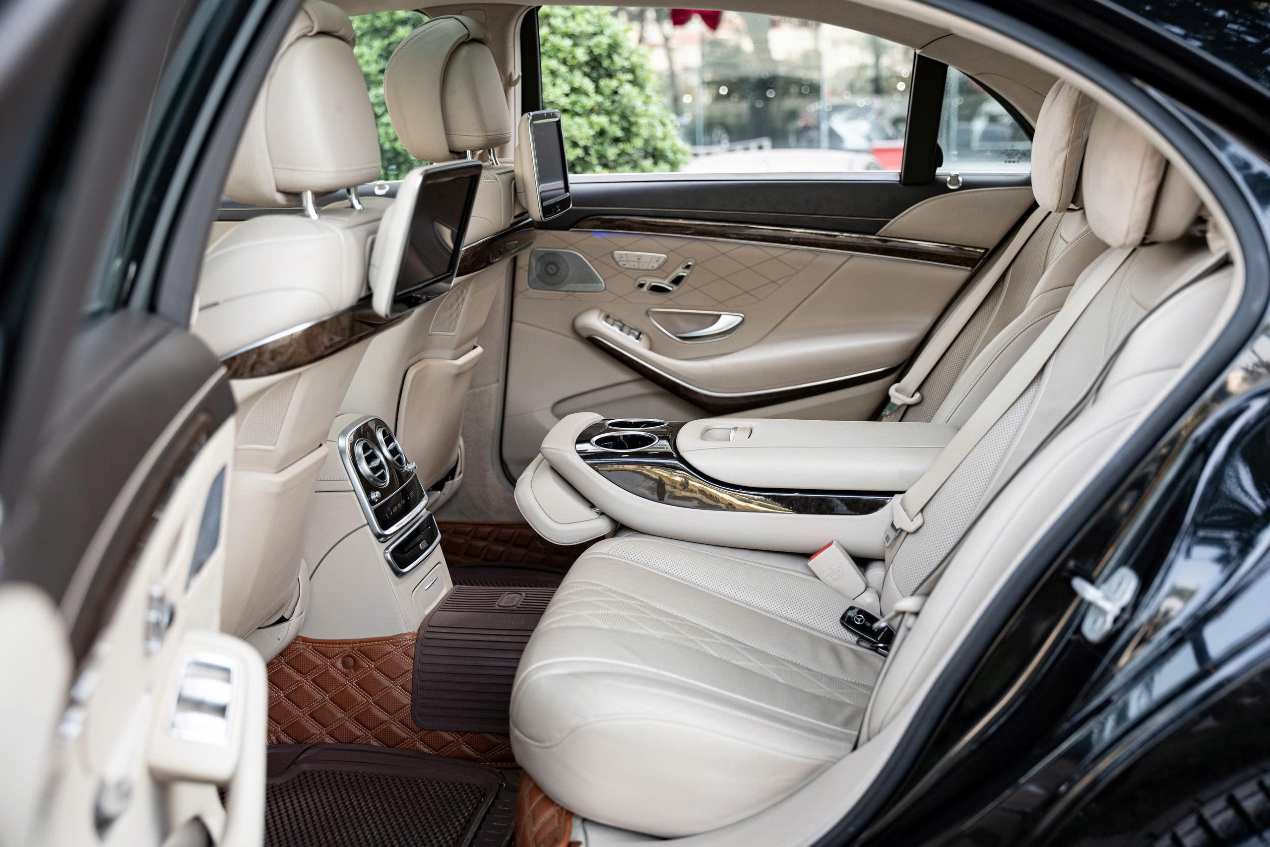 Mercedes Benz S500 2013A11