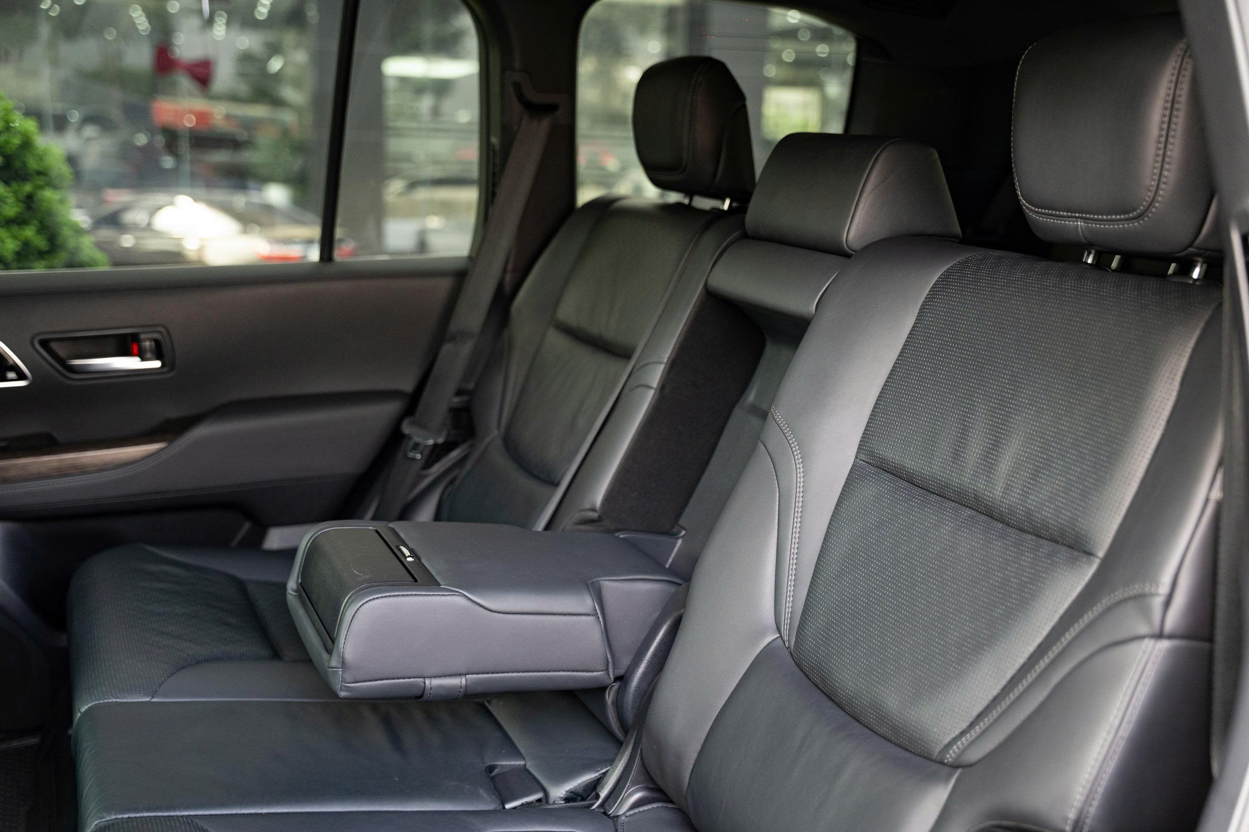 Toyota Land Cruiser LC300 2022a15