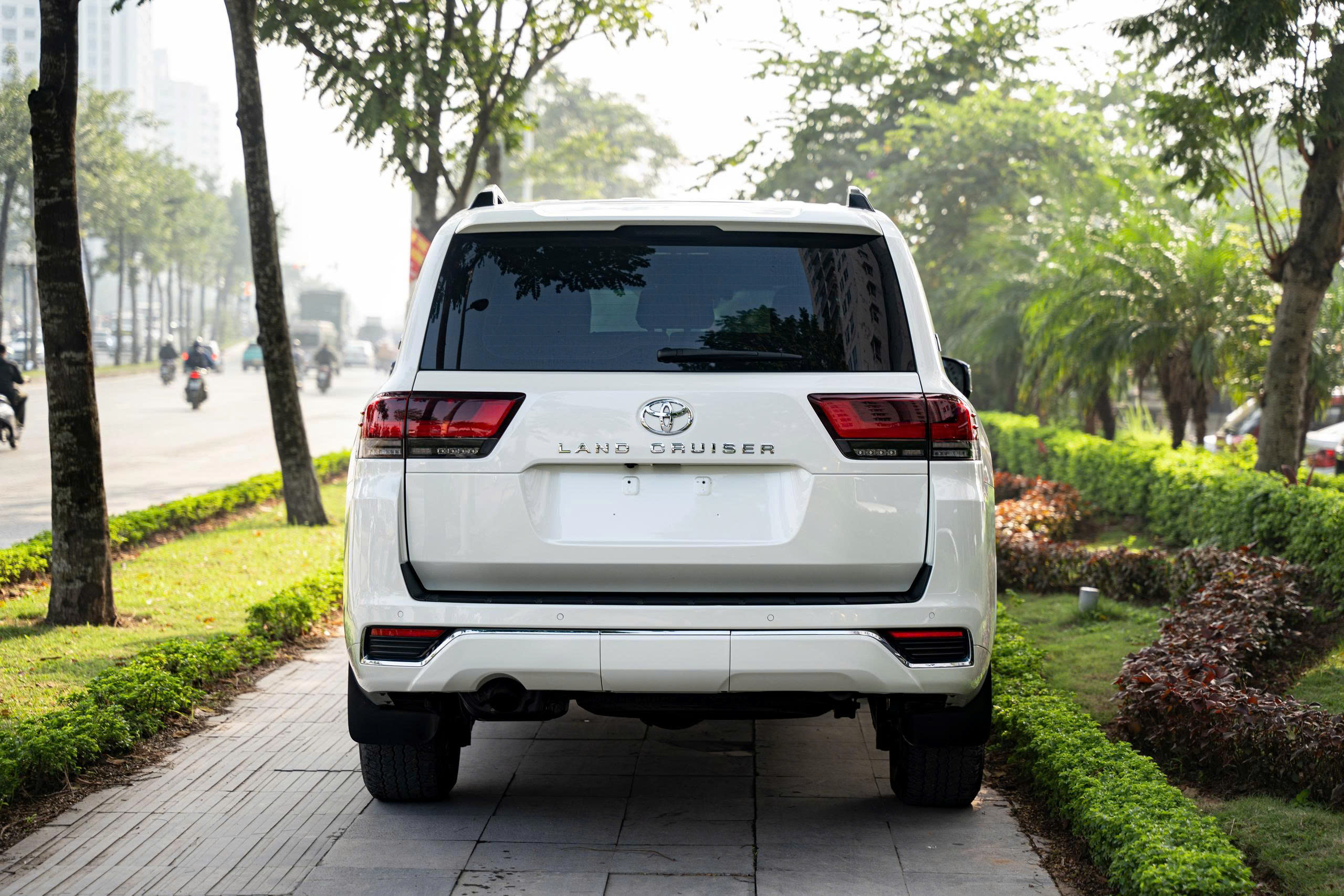 Toyota Land Cruiser LC300 2022a4