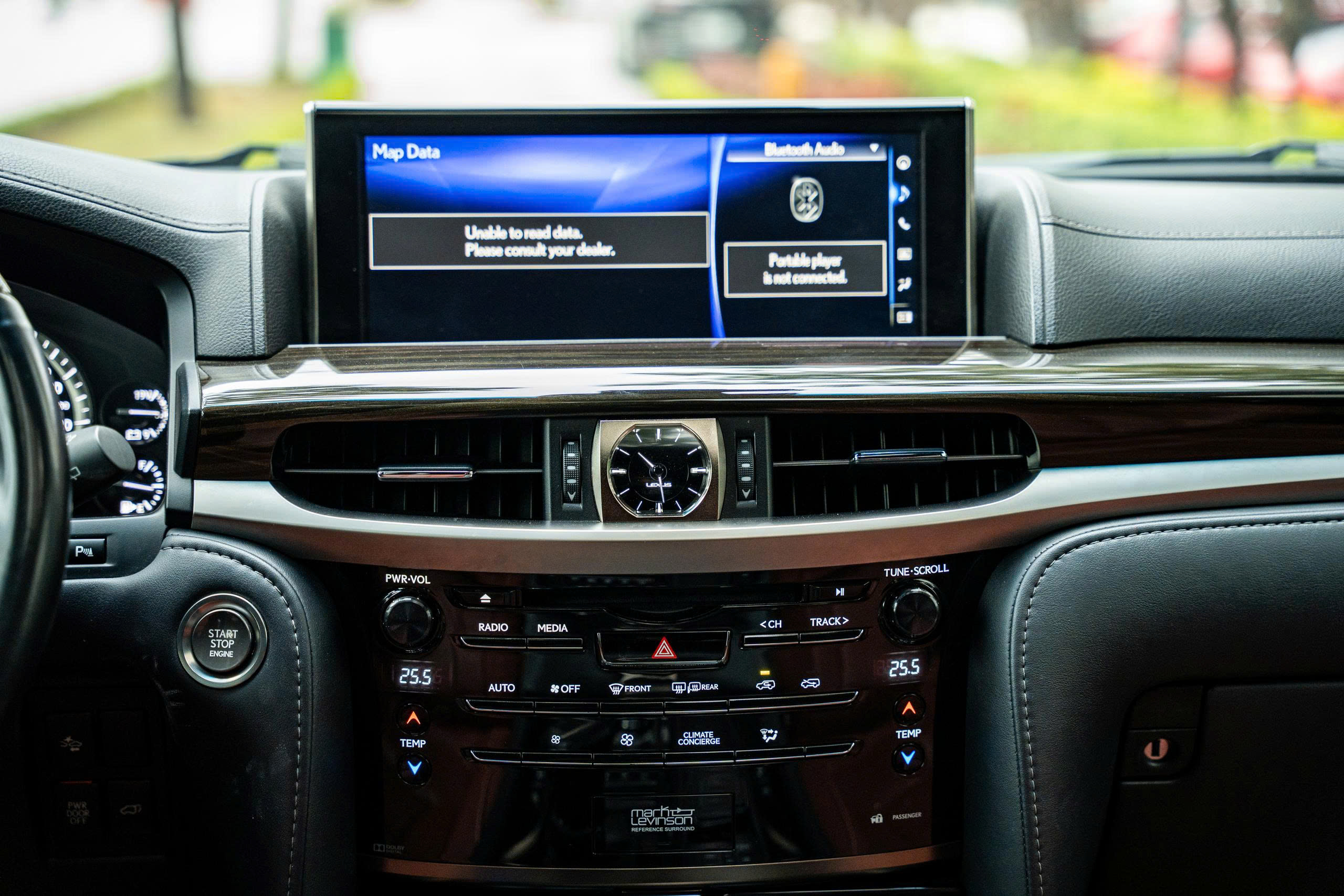 Lexus LX570 Trung Đông 2020a12