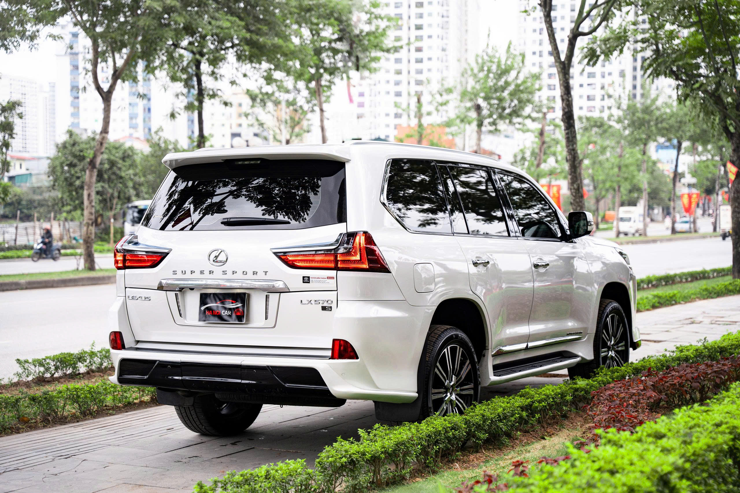 Lexus LX570 Trung Đông 2020a3