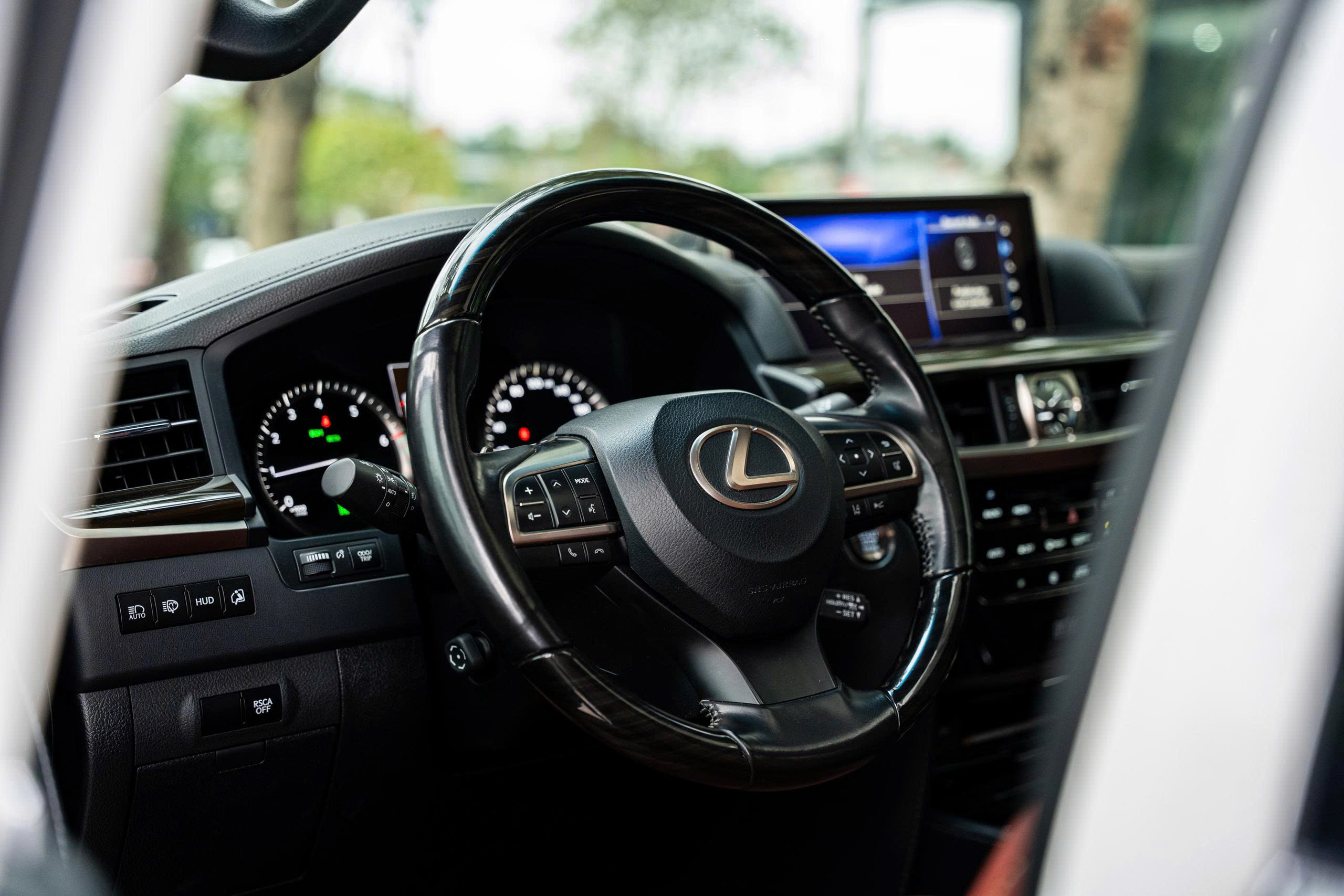 Lexus LX570 Trung Đông 2020a7