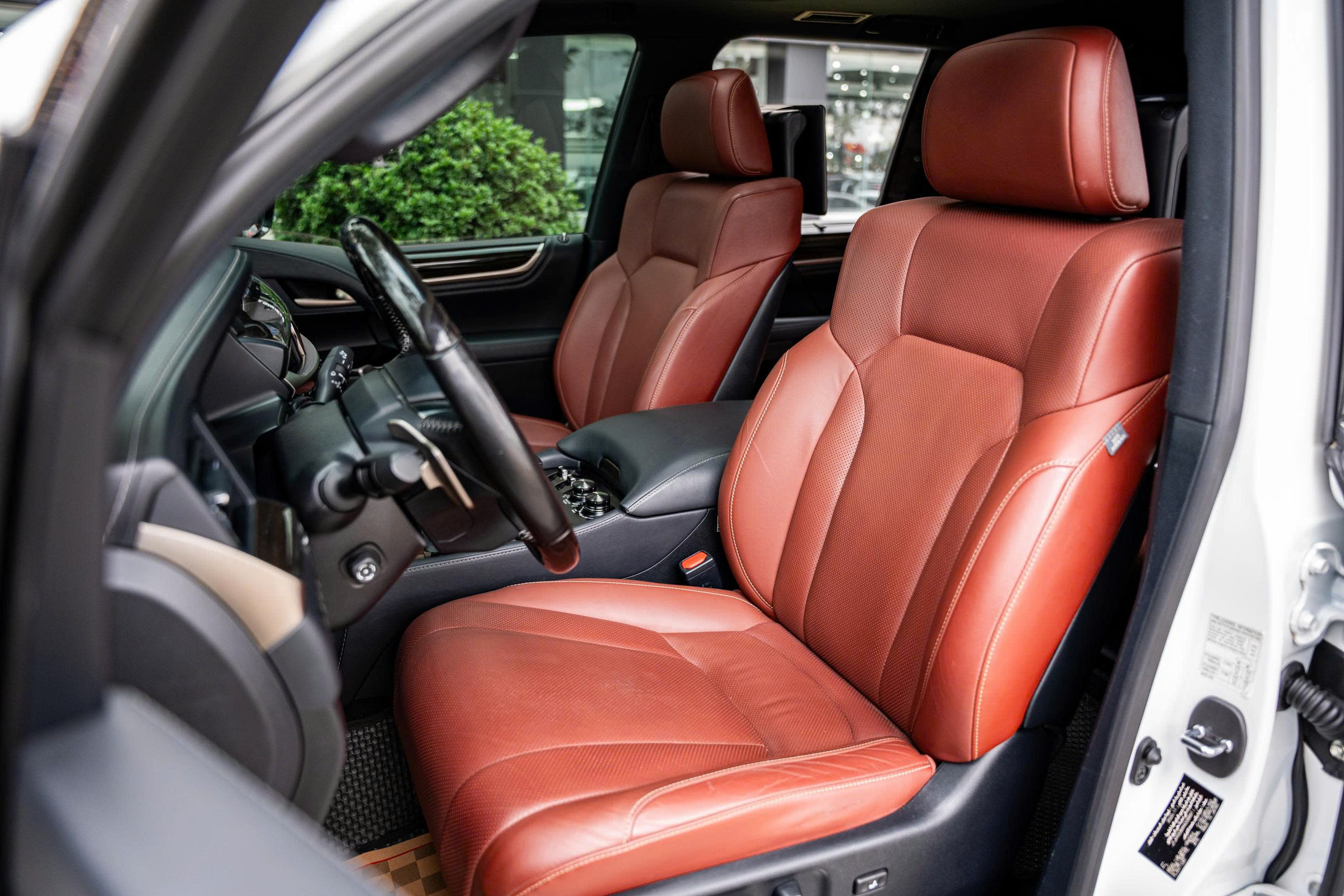 Lexus LX570 Trung Đông 2020a8