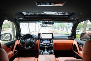 Lexus LX600 VIP hanoicar