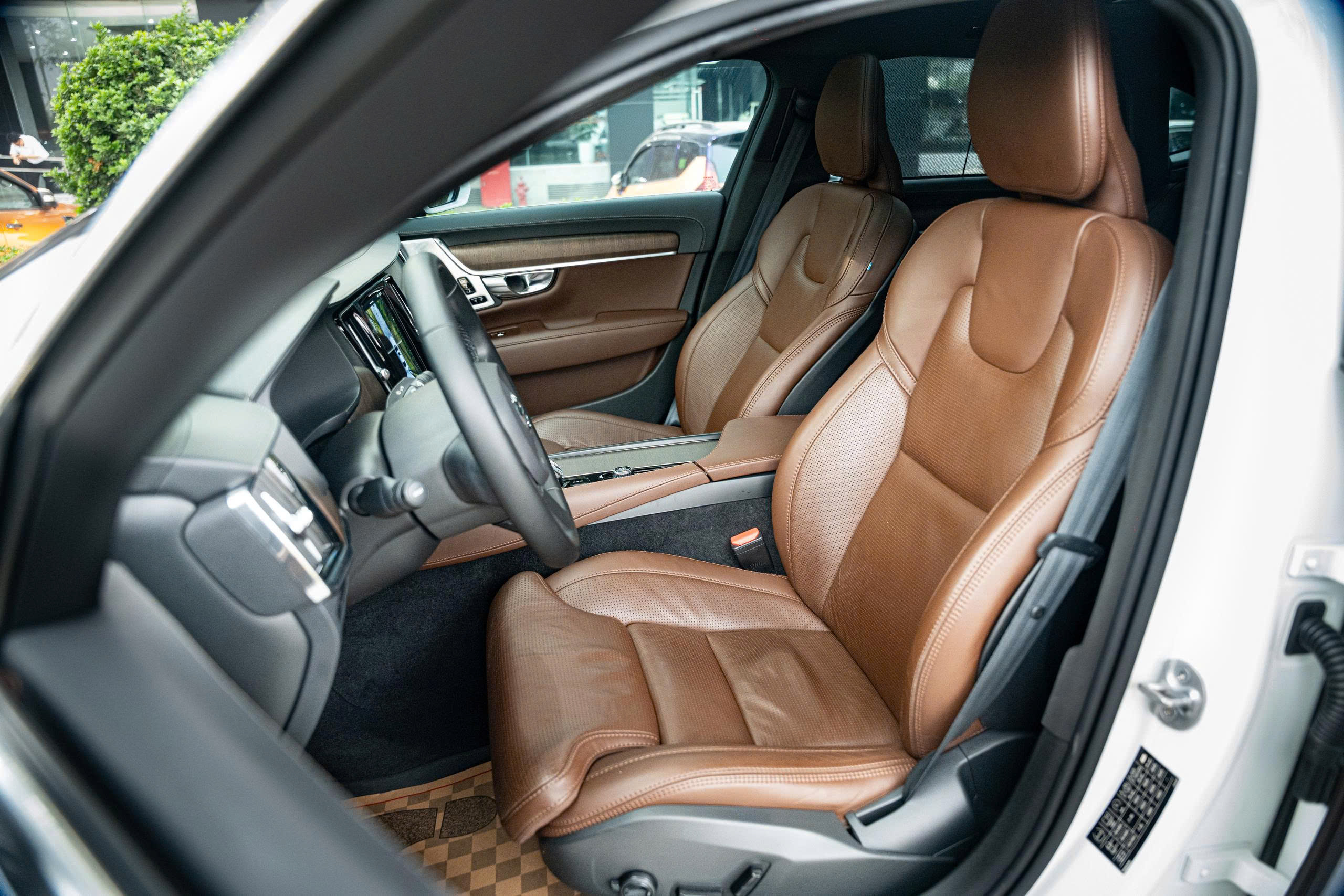 Volvo S90L Ultimate 2022a7