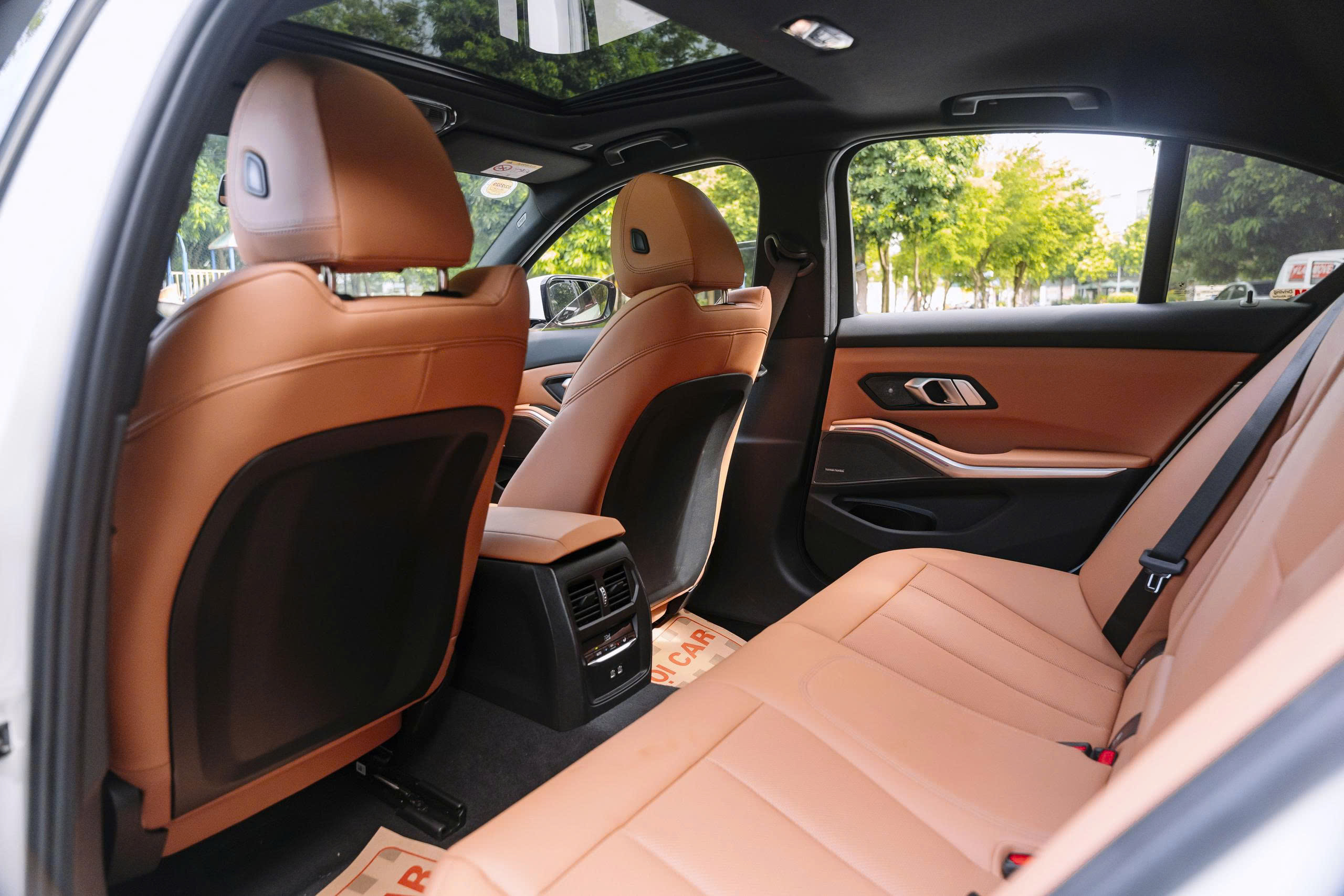 BMW 330i Msport 2025a10