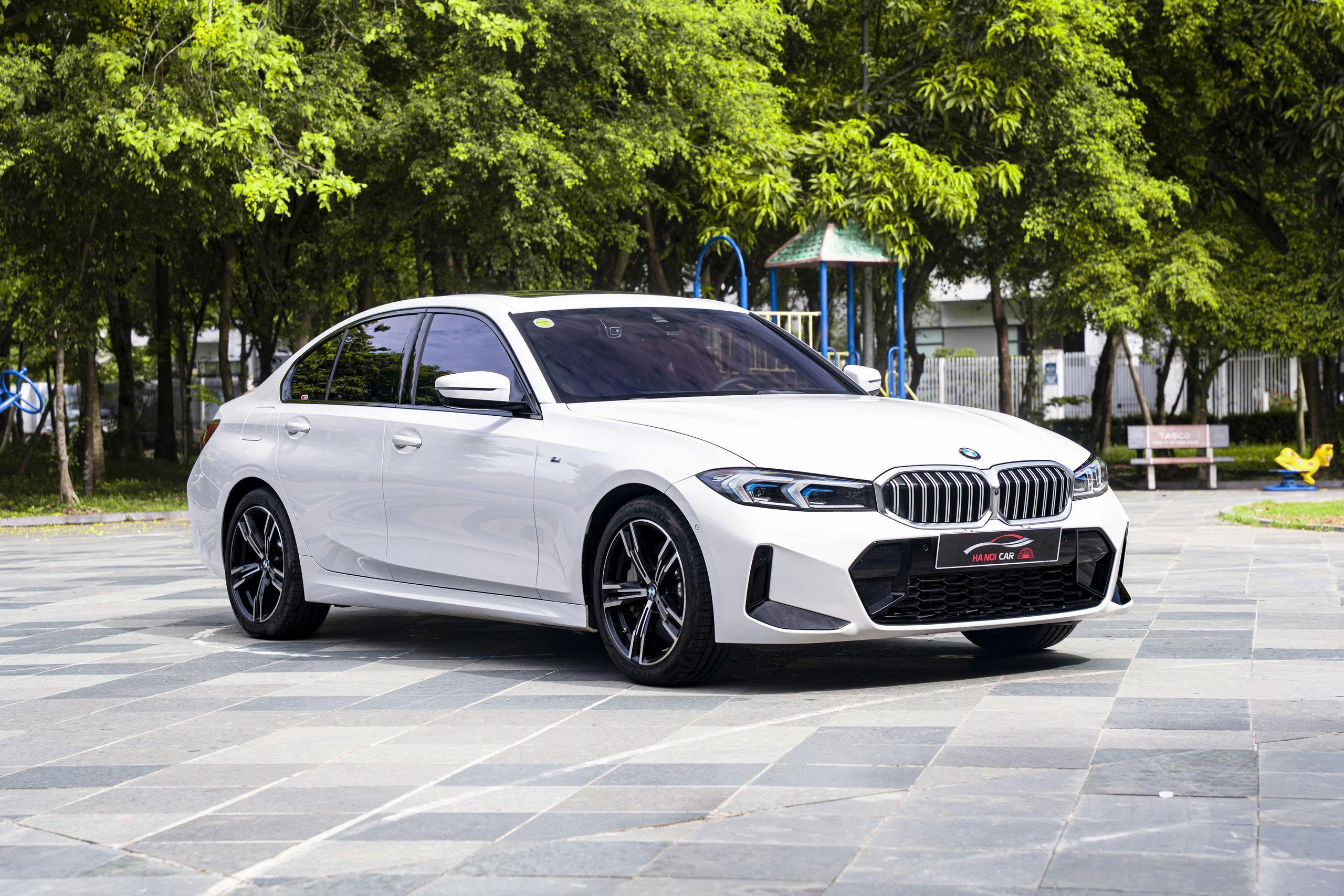 BMW 330i Msport 2025a2