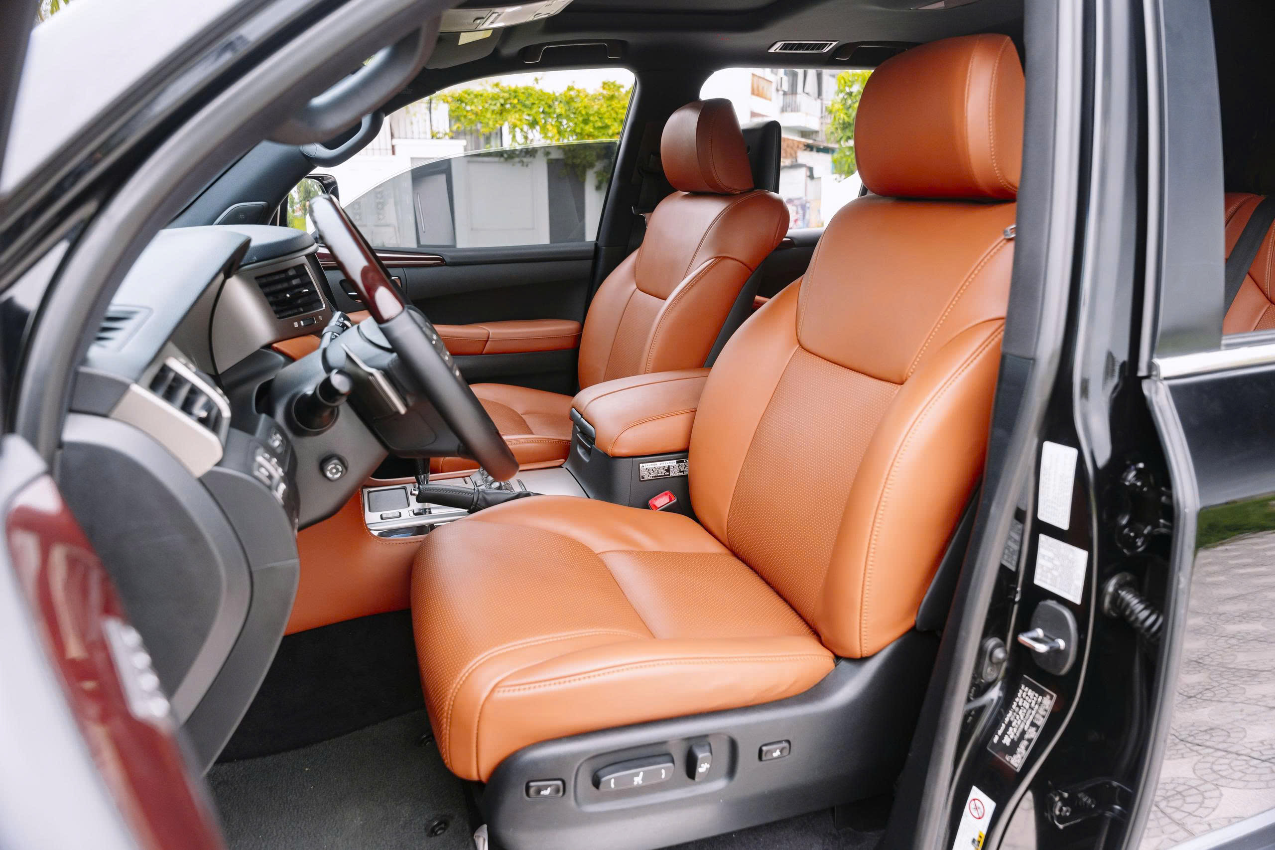 Lexus LX570 2014a7