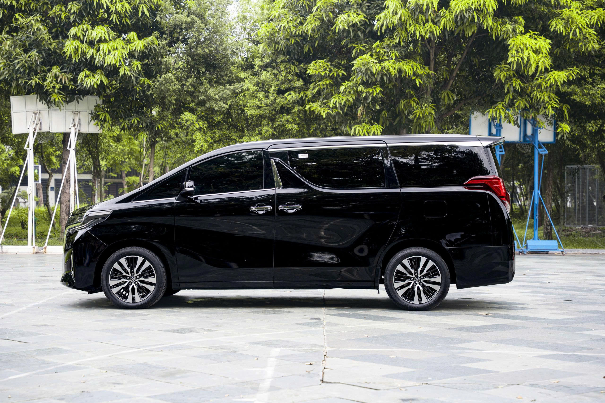 Toyota Alphard 2022A6