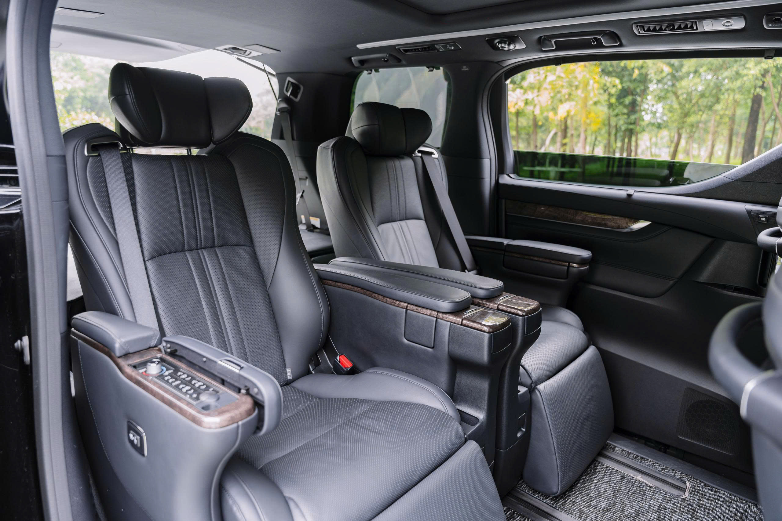 Toyota Alphard 2022A9