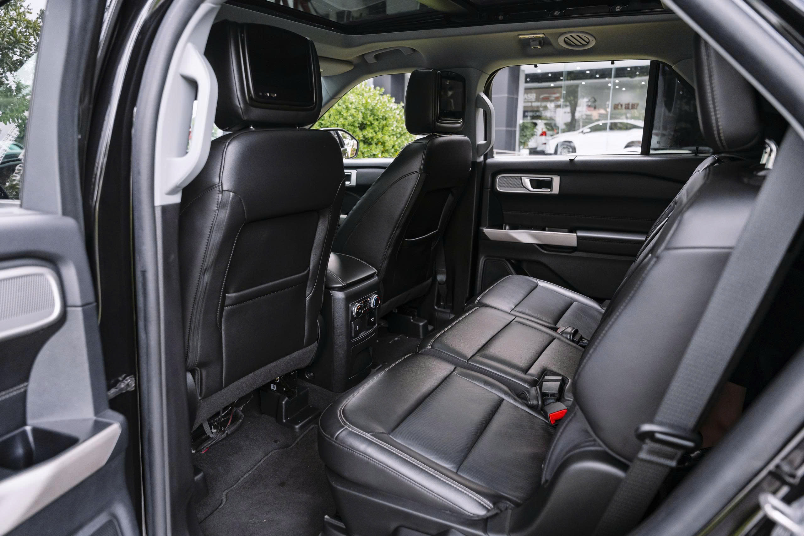 Ford Explorer 2023a9