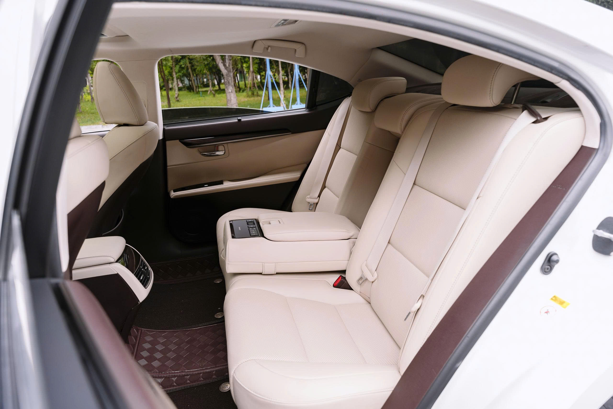 Lexus ES250 2017a11
