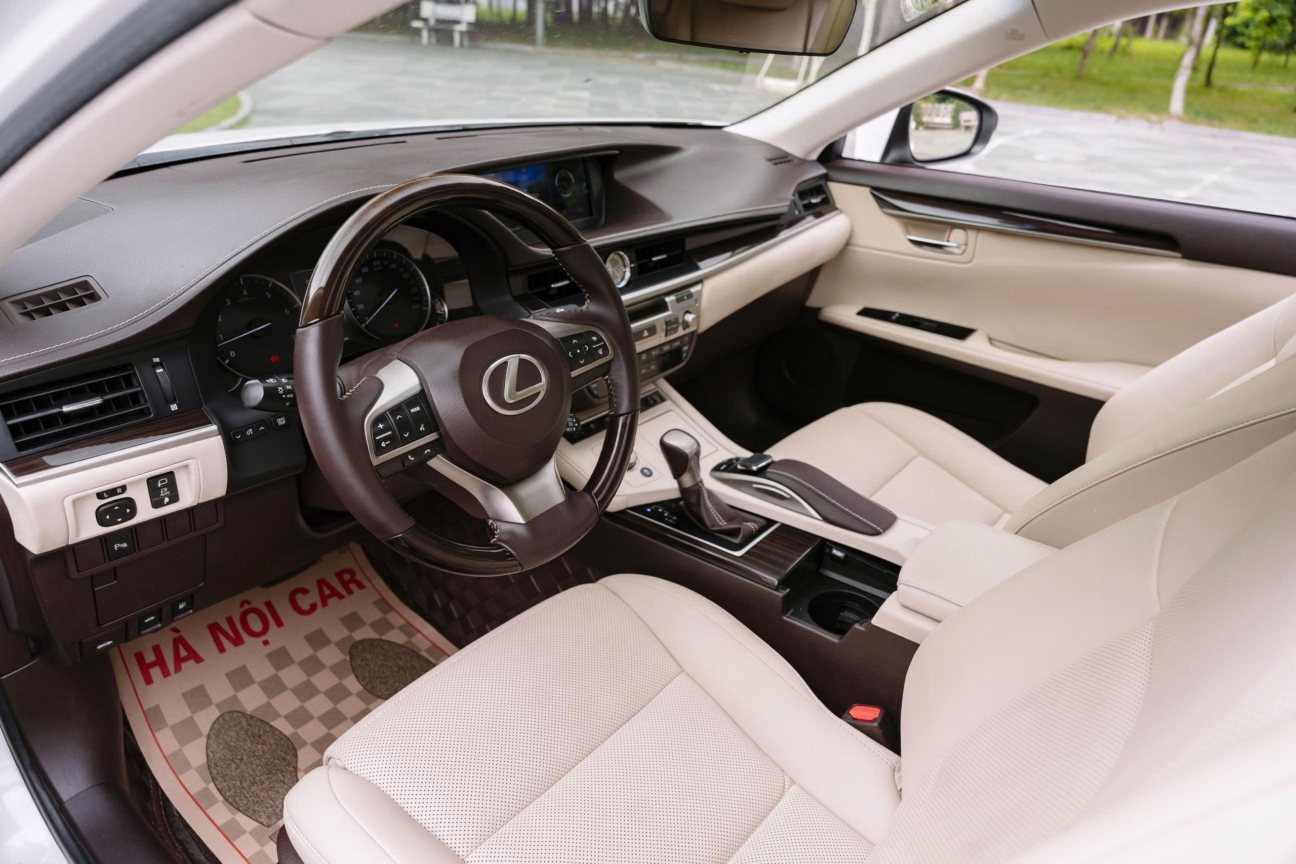 Lexus ES250 2017a7