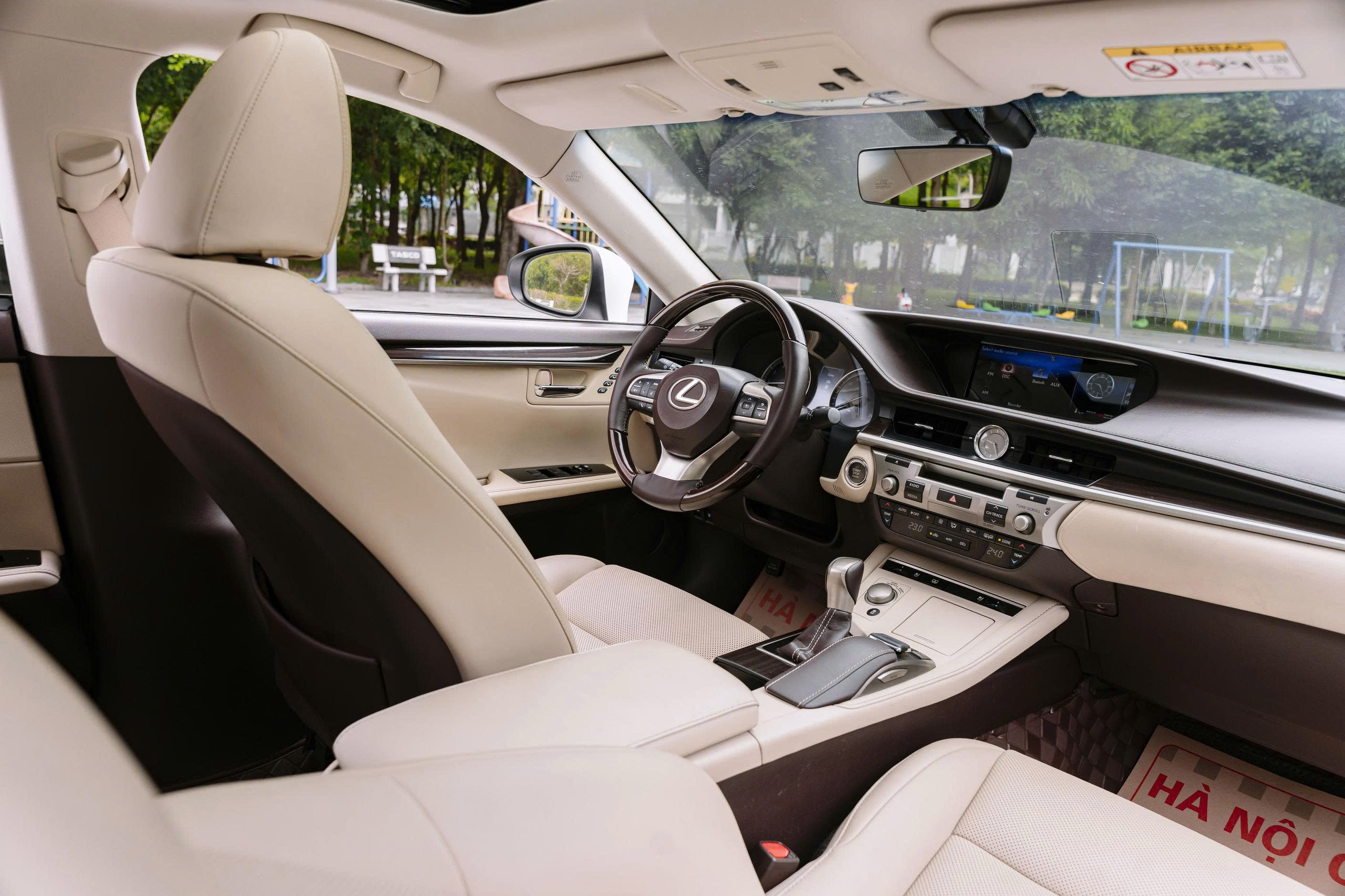 Lexus ES250 2017a9