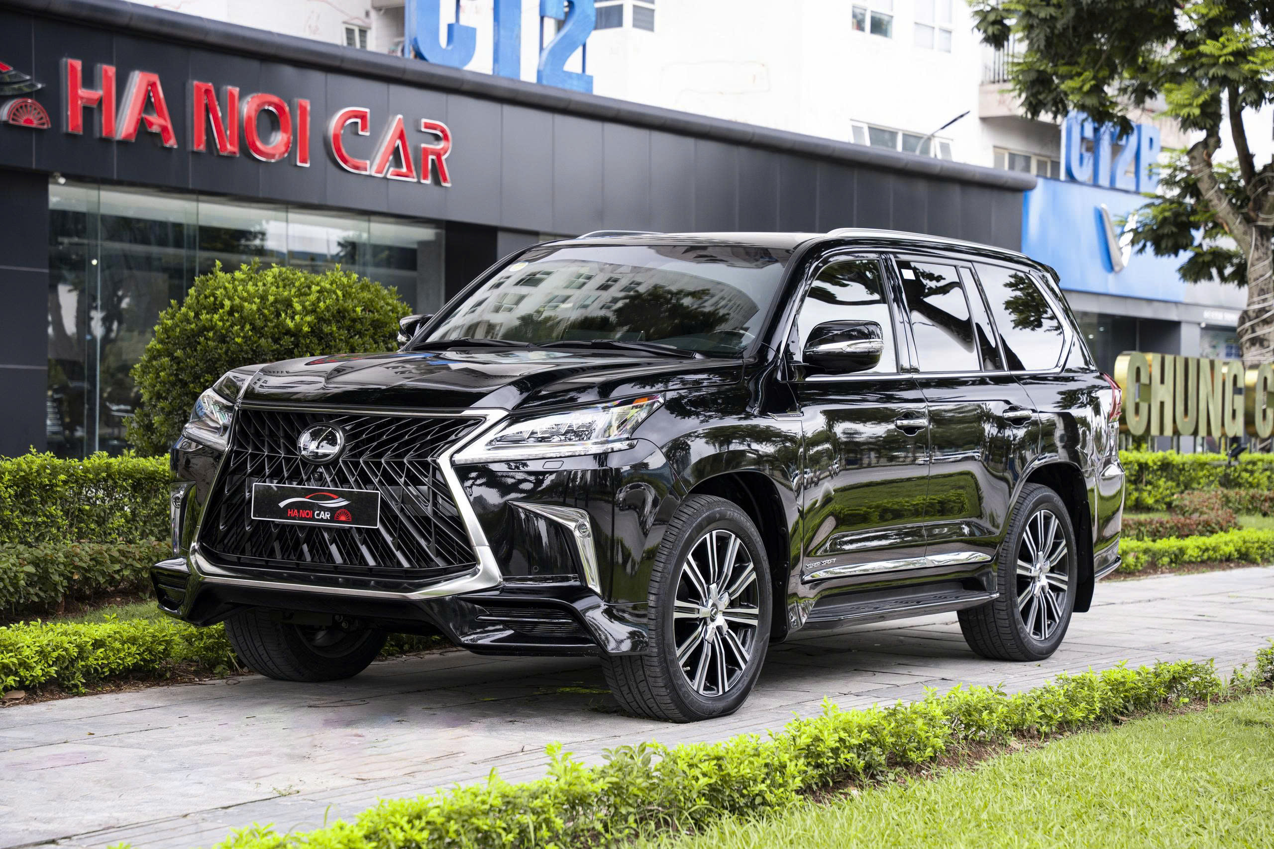 Lexus LX570 2020