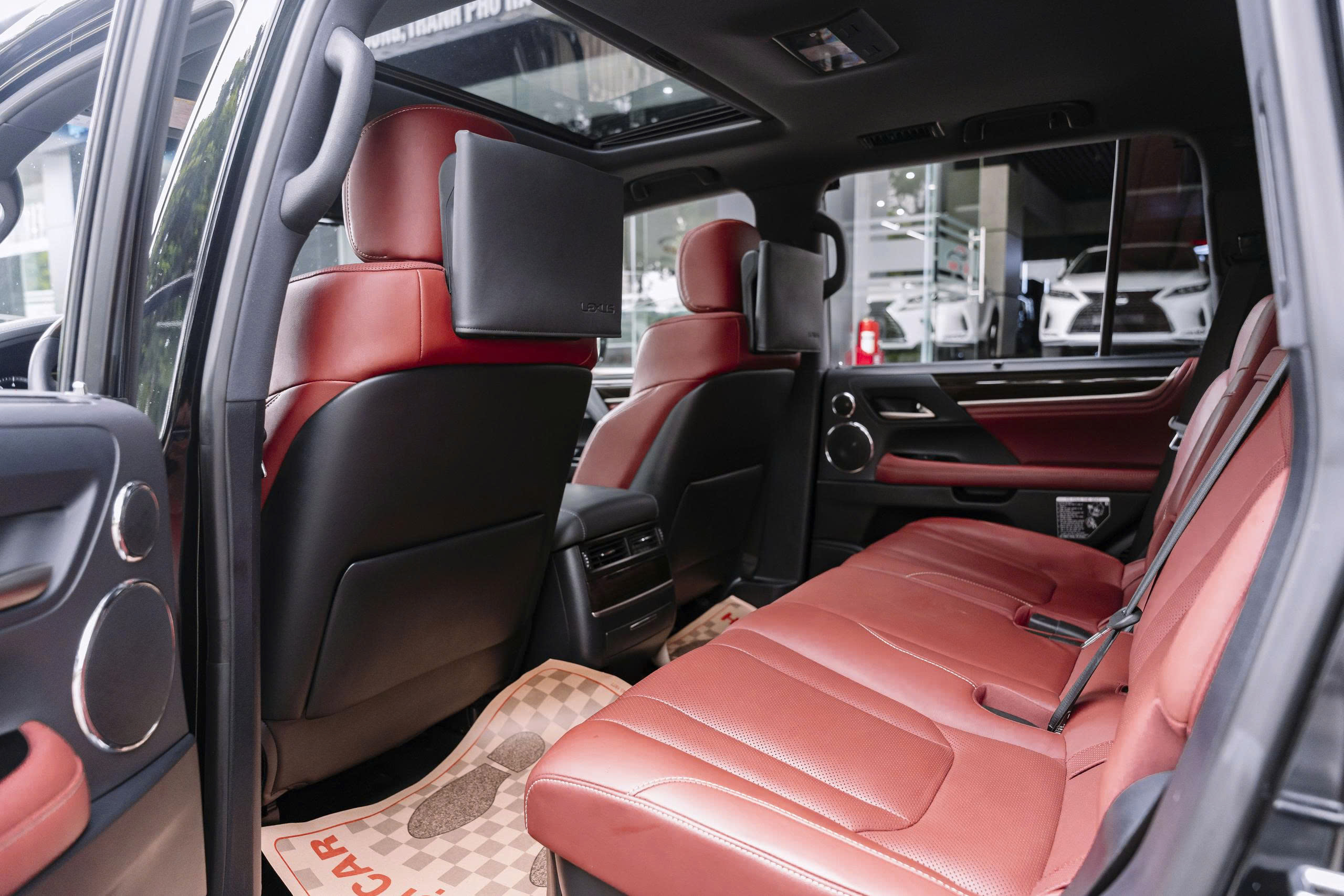Lexus LX570 2020a9
