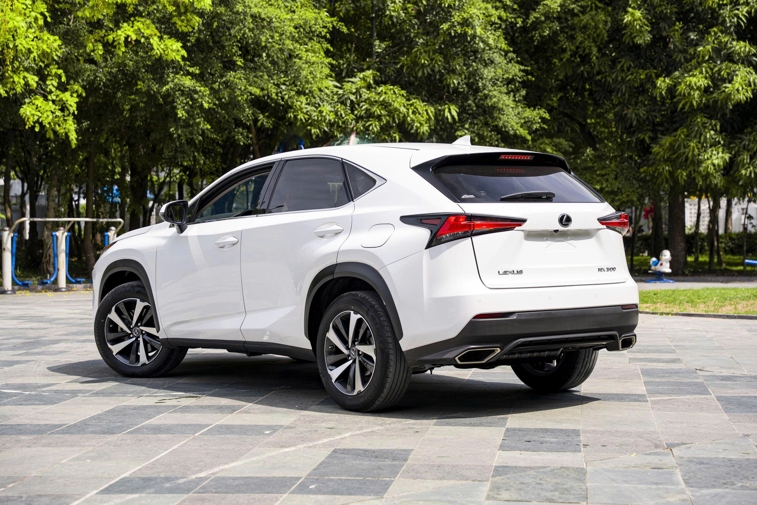 Lexus NX300 2021a5