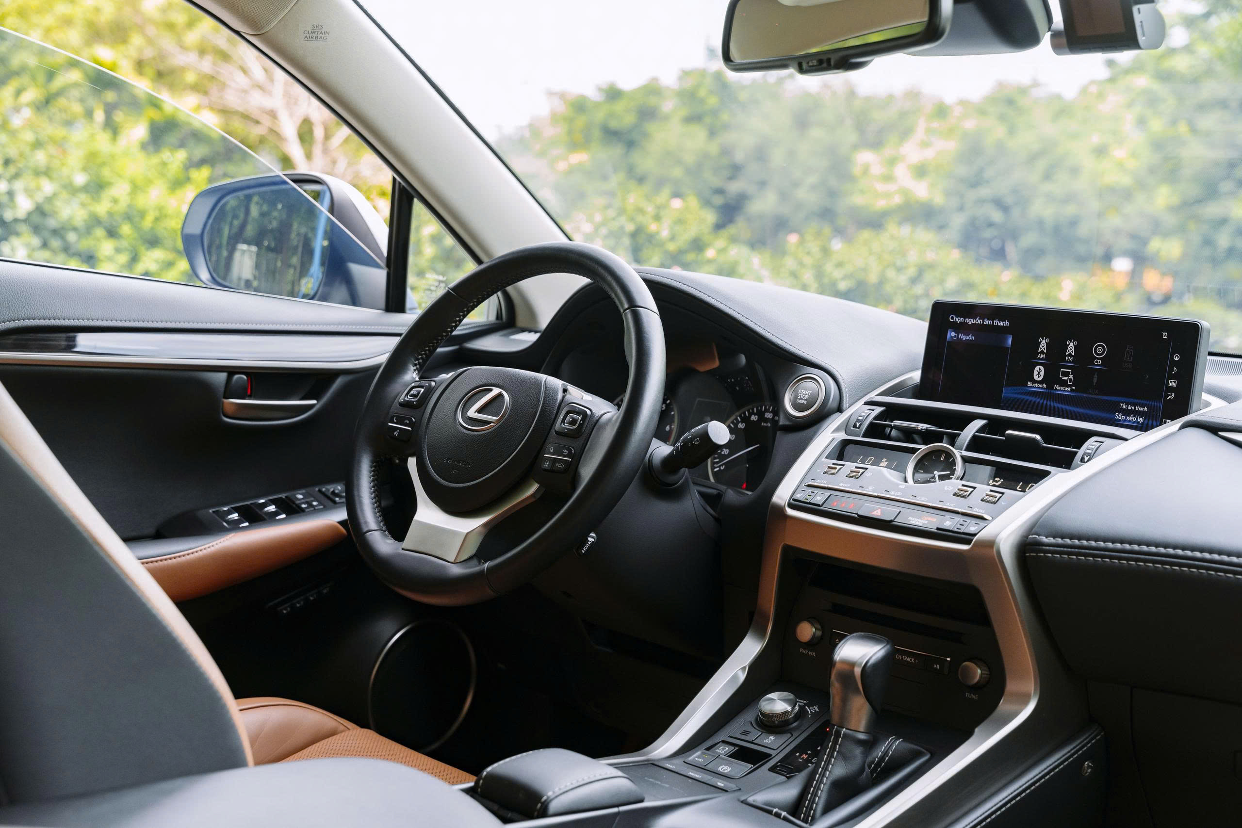 Lexus NX300 2021a8