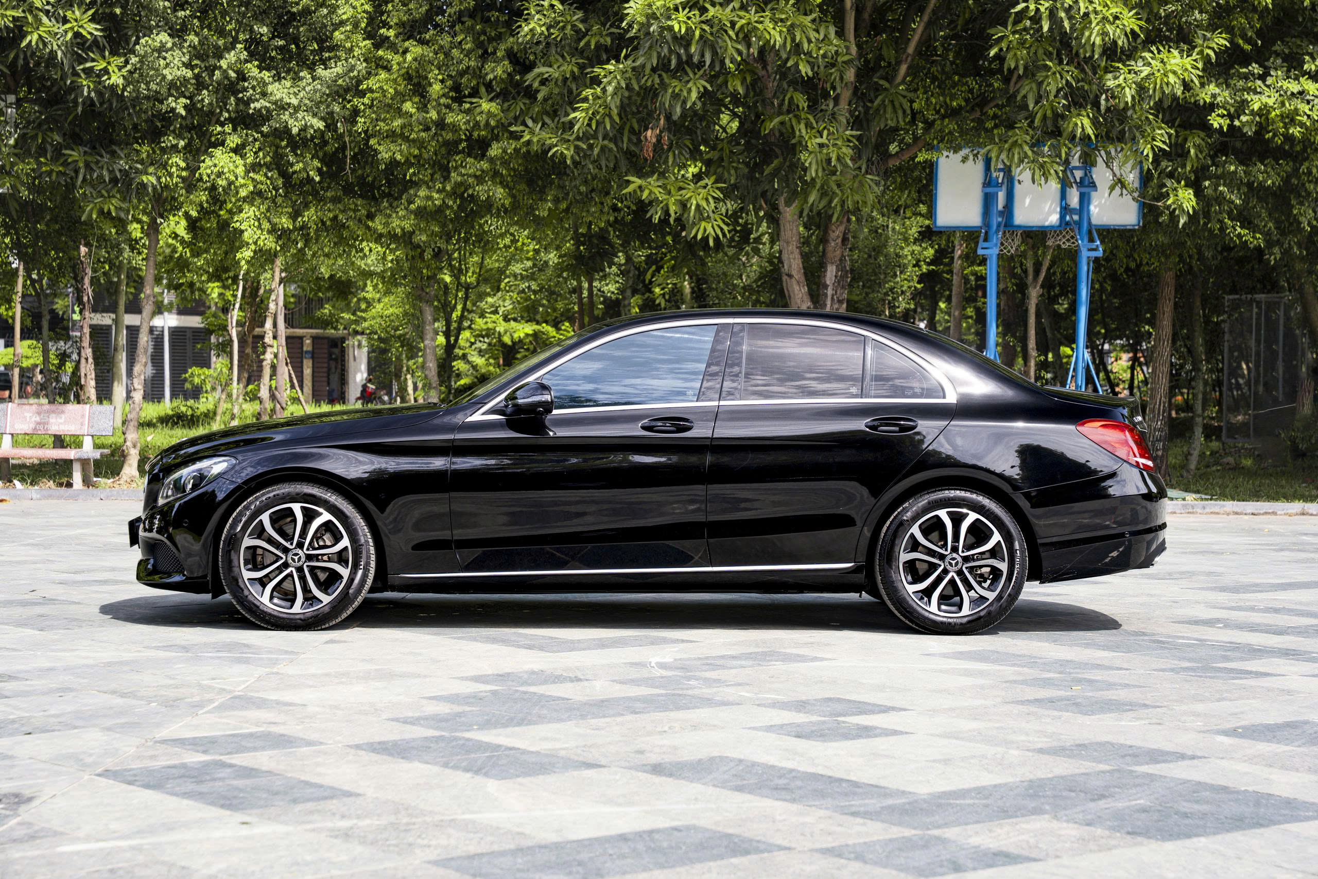 Mercedes Benz C200 2018a6