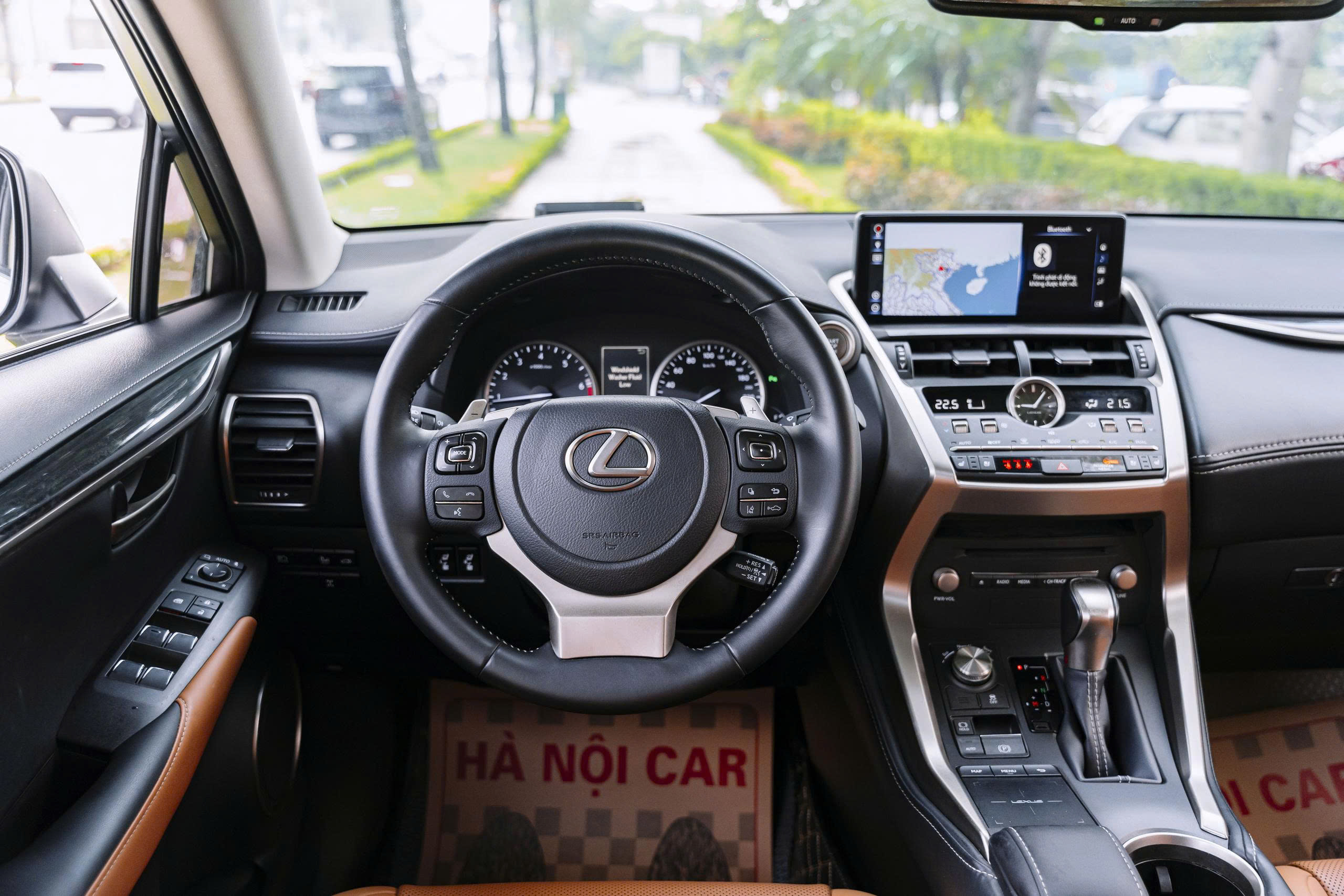 Lexus NX300 2020a8