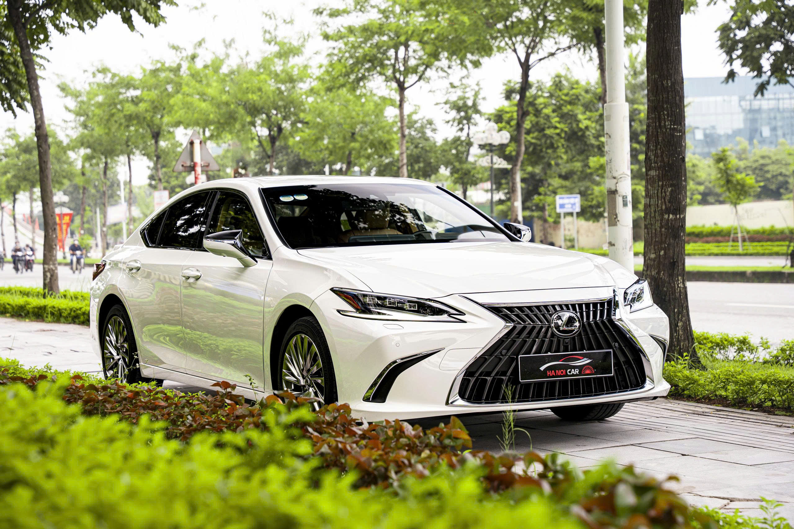Lexus ES300h 2025a2